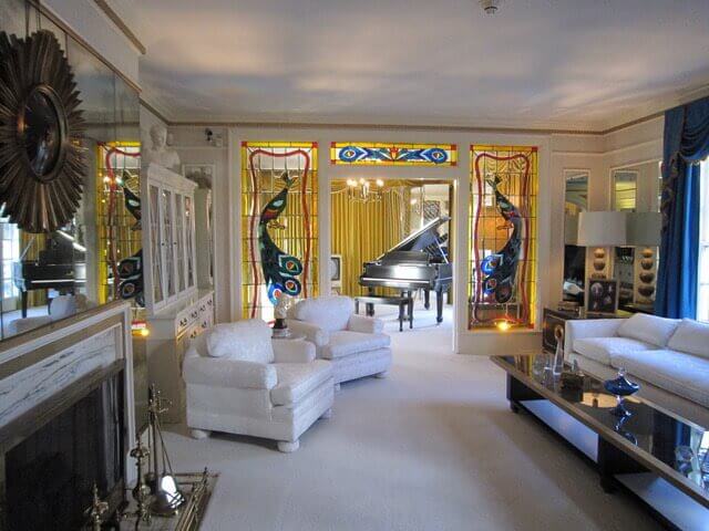 Elvis piano room